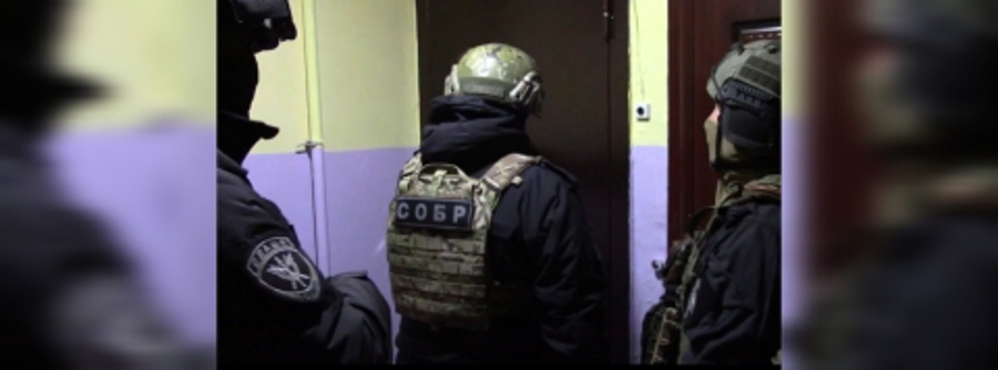 При силовой поддержке спецподразделения Росгвардии задержана организованная группа, промышлявшая мошенничеством в сфере страхования в Ульяновске (видео)