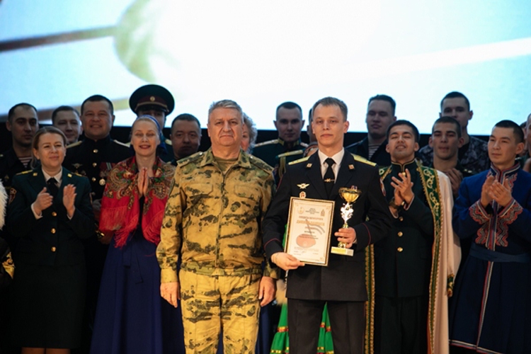 Гран-при «Солдаты антитеррора»: ульяновский росгвардеец покорил публику в Приволжском округе
