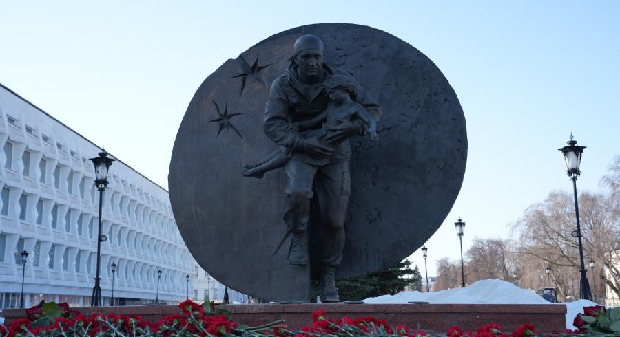Ульяновские росгвардейцы почти память Героя России Дмитрия Разумовского