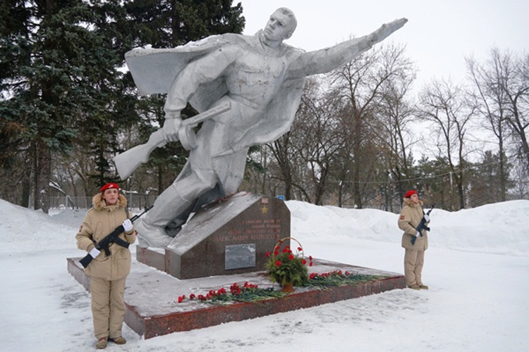 Ульяновские росгвардейцы представили профориентационную площадку на военно-историческом фестивале «Бессмертный подвиг»