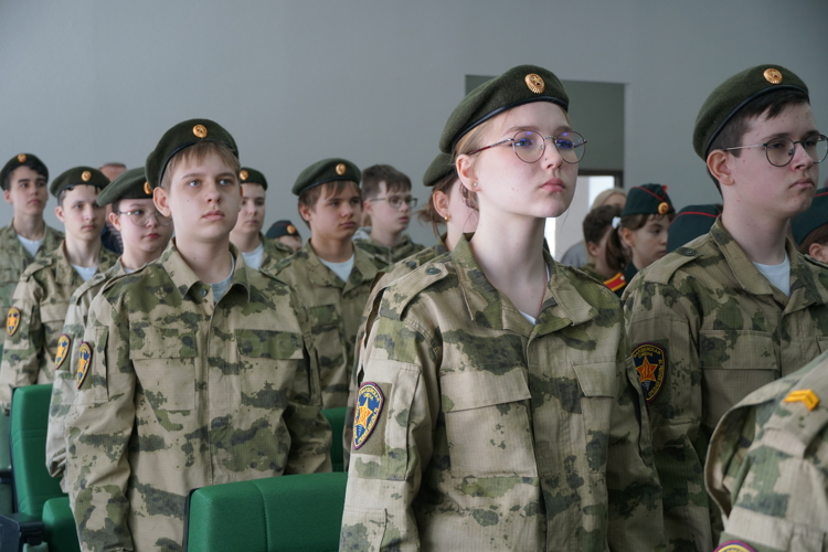 Присягнули на верность: сотрудники Росгвардии и воспитанники «Гвардейской смены» дали клятву Родине