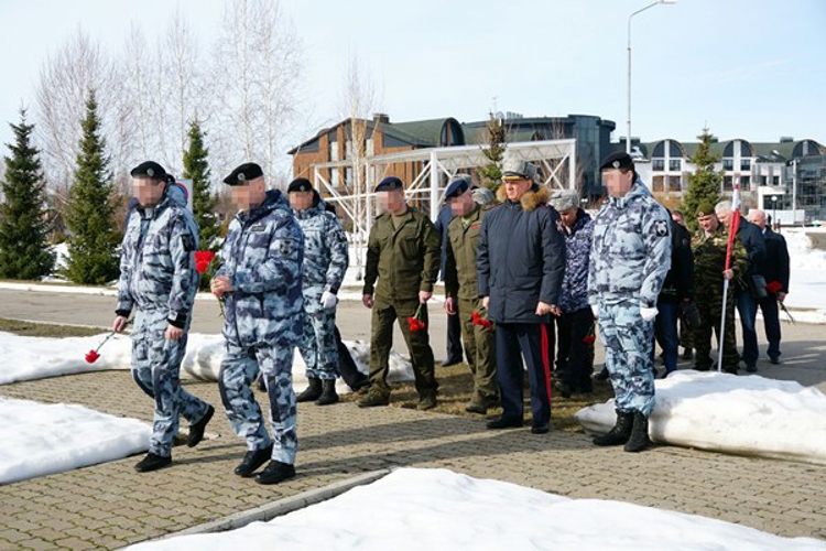В день войск национальной гвардии ульяновские росгвардейцы почтили память павших героев правопорядка 