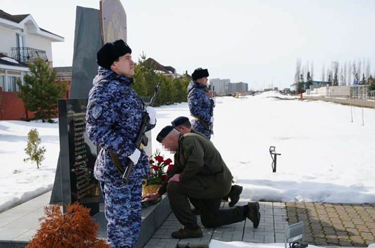 В день войск национальной гвардии ульяновские росгвардейцы почтили память павших героев правопорядка 