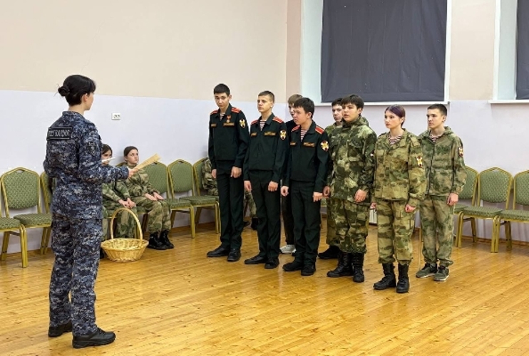 От школьных побед к службе в Росгвардии: история сержанта полиции Екатерины Бибиной