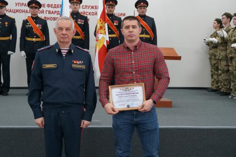 Присягнули на верность: сотрудники Росгвардии и воспитанники «Гвардейской смены» дали клятву Родине