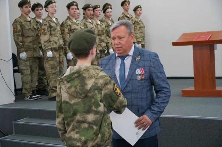 Присягнули на верность: сотрудники Росгвардии и воспитанники «Гвардейской смены» дали клятву Родине