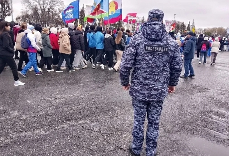 Росгвардейцы обеспечили порядок на областной эстафете в Ульяновске