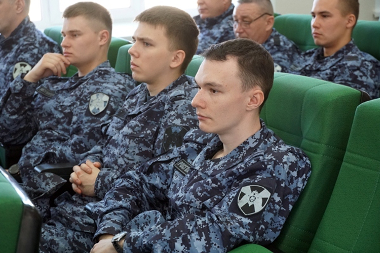 Ульяновские росгвардейцы прослушали лекции общества «Знание»