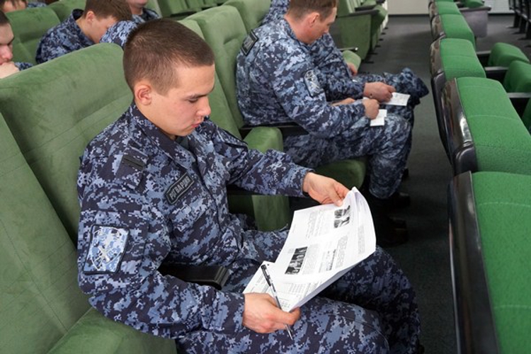 Ульяновские росгвардейцы традиционно присоединились к международной просветительской акции «Диктант Победы»