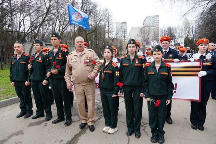 Ульяновские росгвардейцы почтили память героев-чернобыльцев  