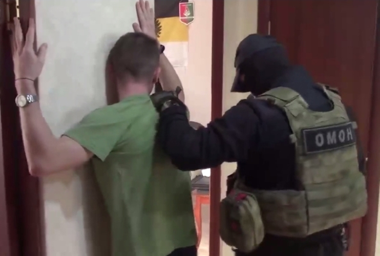 В Ульяновске сотрудники Росгвардии оказали содействие при задержании группы мошенников, похитивших более 100 миллионов рублей из федерального бюджета