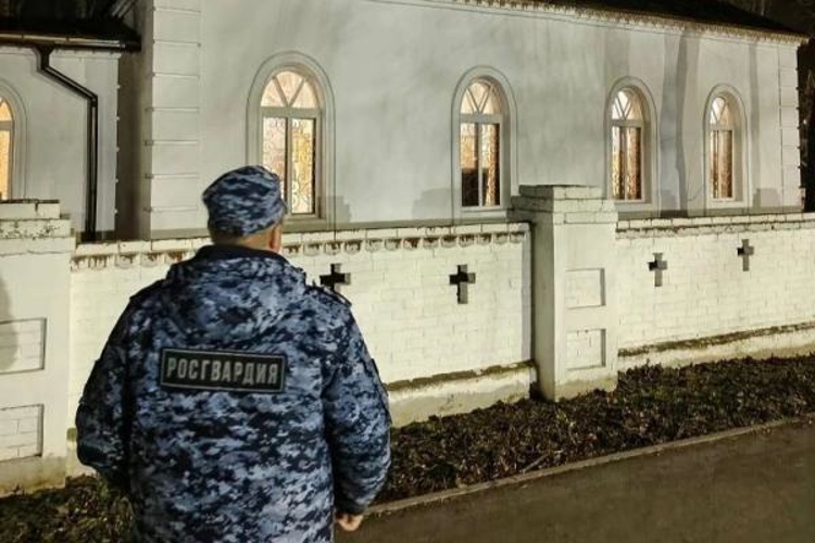 В Пасхальную ночь росгвардейцы обеспечили безопасность православных ульяновцев