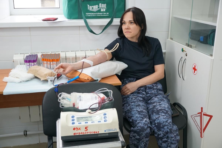 Ульяновские росгвардейцы пополнили региональный банк донорской крови 
