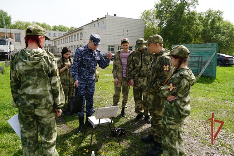 В Ульяновске юные гвардейцы продемонстрировали свои навыки на слете «Гвардейской смены»