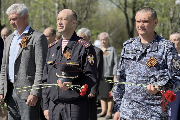 Ульяновские росгвардейцы и воспитанники «Гвардейской смены» почтили память жителей Железнодорожного района, погибших в годы Великой Отечественной войны