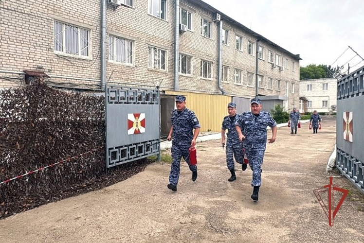Ульяновские росгвардейцы провели плановые пожарные учения