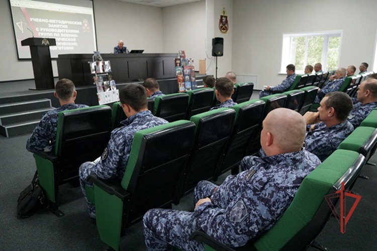 Ульяновские росгвардейцы обсудили актуальные вопросы военно-политической подготовки