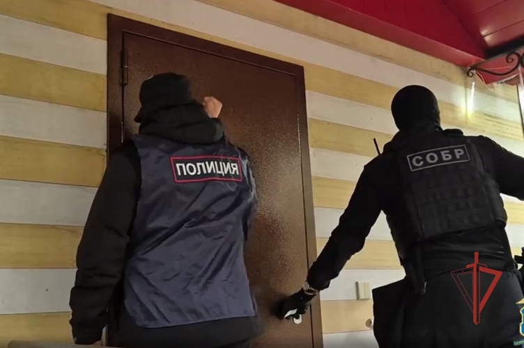 В Ульяновске при поддержке бойцов Росгвардии задержан подозреваемый в коррупционном преступлении