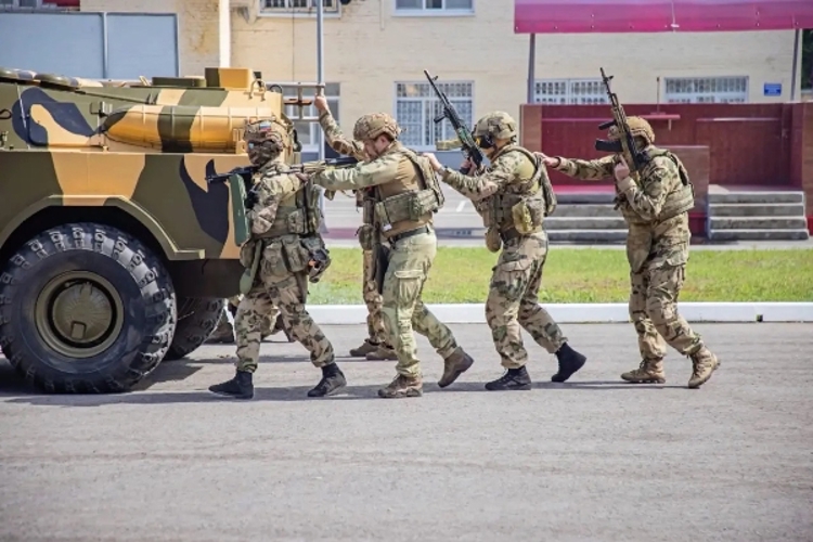 В Димитровграде военнослужащие Росгвардии распахнули двери для юных гостей