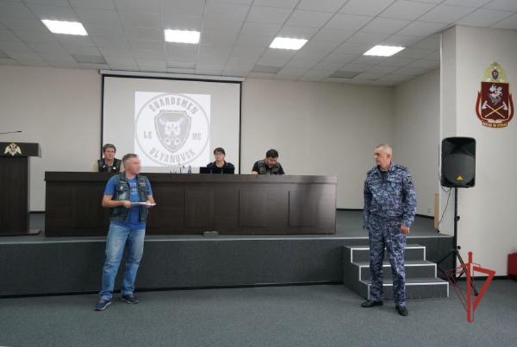 В Управлении Росгвардии по Ульяновской области обсудили вопросы транспортной безопасности с участием первого в России мотоклуба правоохранителей