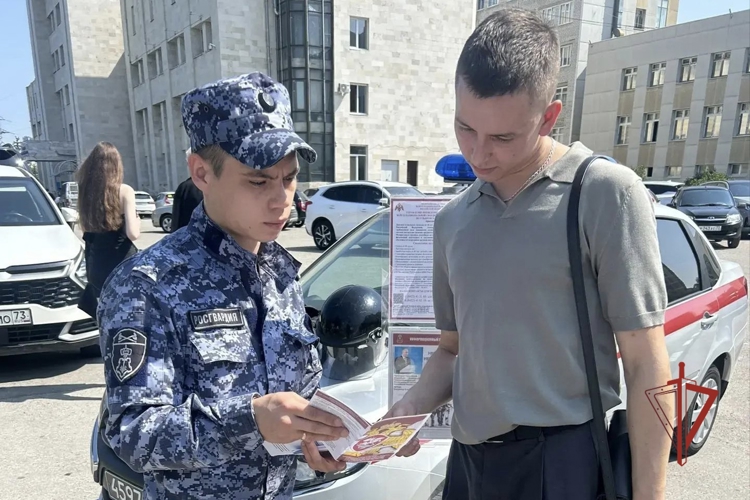 Сотрудники Росгвардии рассказали ульяновцам о службе в ведомстве