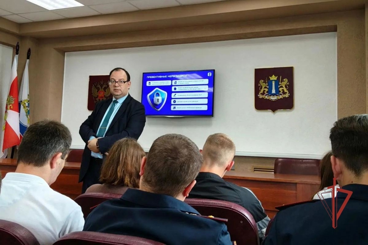 В Управлении Росгвардии по Ульяновской области прошла просветительская встреча с экспертами общества «Знание»