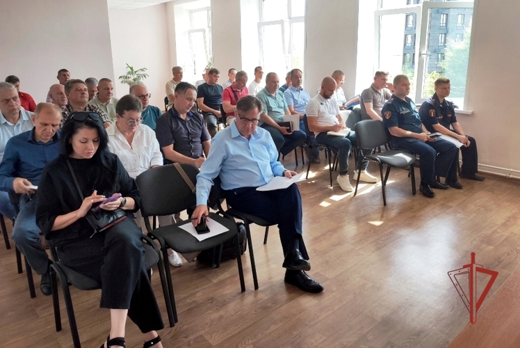 В Ульяновске офицеры Росгвардии обсудили с представителями ЧОП вопросы безопасности
