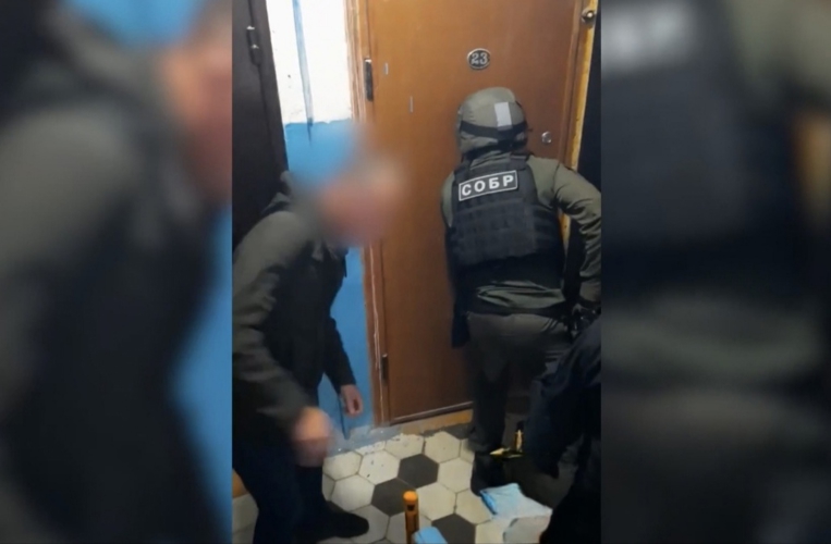 При содействии СОБР Росгвардии в Ульяновске задержаны подозреваемые в краже порядка двух миллионов рублей