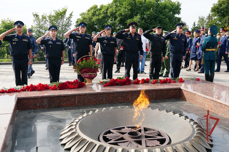 Ульяновские росгвардейцы почтили память героев Второй мировой войны