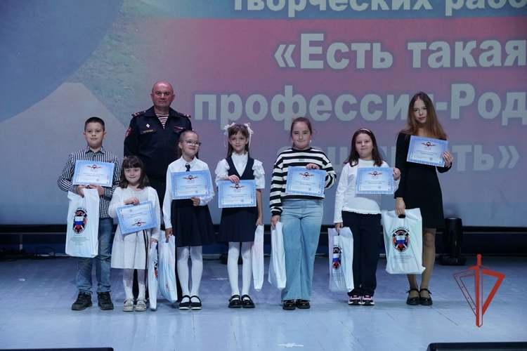 Дети ульяновских росгвардейцев проявили свои таланты в областном конкурсе детских творческих работ «Есть такая профессия – Родину защищать»