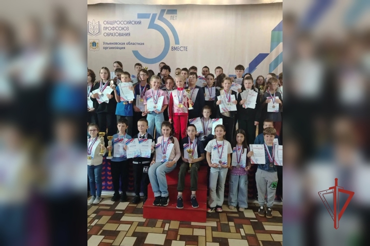 Юные представительницы семей росгвардейцев стали победительницами первенства Ульяновской области по шахматам