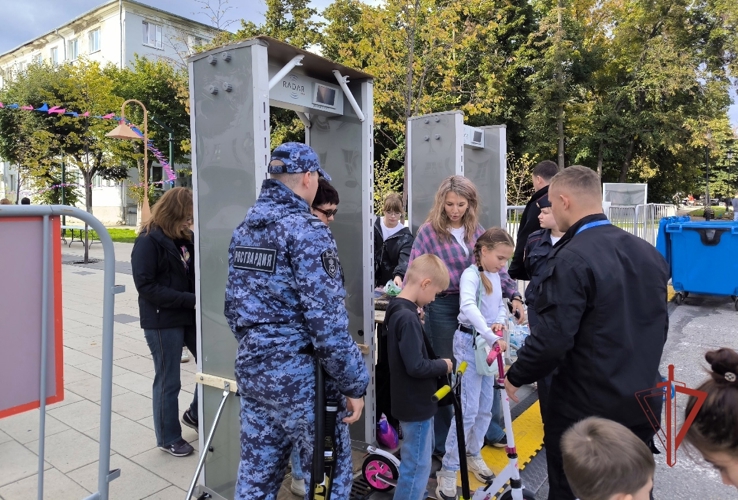 В Ульяновске  День города сотрудники Росгвардии обеспечили безопасность праздничных мероприятий