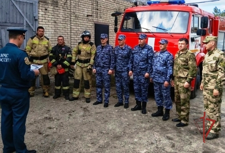 В Ульяновске росгвардейцы провели совместные пожарно-тактические учения с подразделениями МЧС