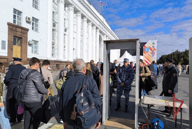 В Ульяновске  День города сотрудники Росгвардии обеспечили безопасность праздничных мероприятий
