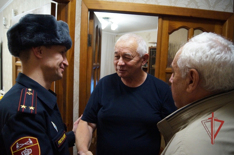 В Ульяновске поздравили ветеранов вневедомственной охраны Росгвардии с профессиональном праздником