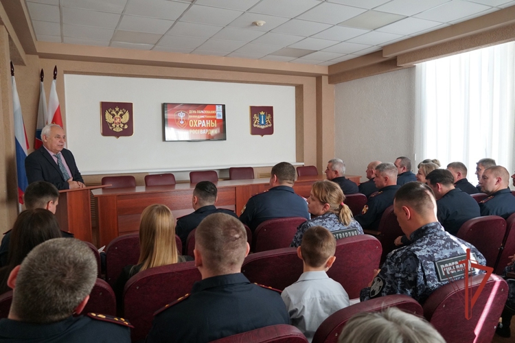 Ульяновские росгвардейцы отметили 74-ю годовщину образования вневедомственной охраны 