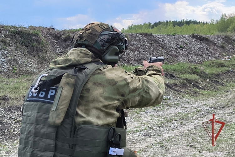 Сегодня свой профессиональный праздник отмечает СОБР «Пламя» Управления Росгвардии по Ульяновской области   